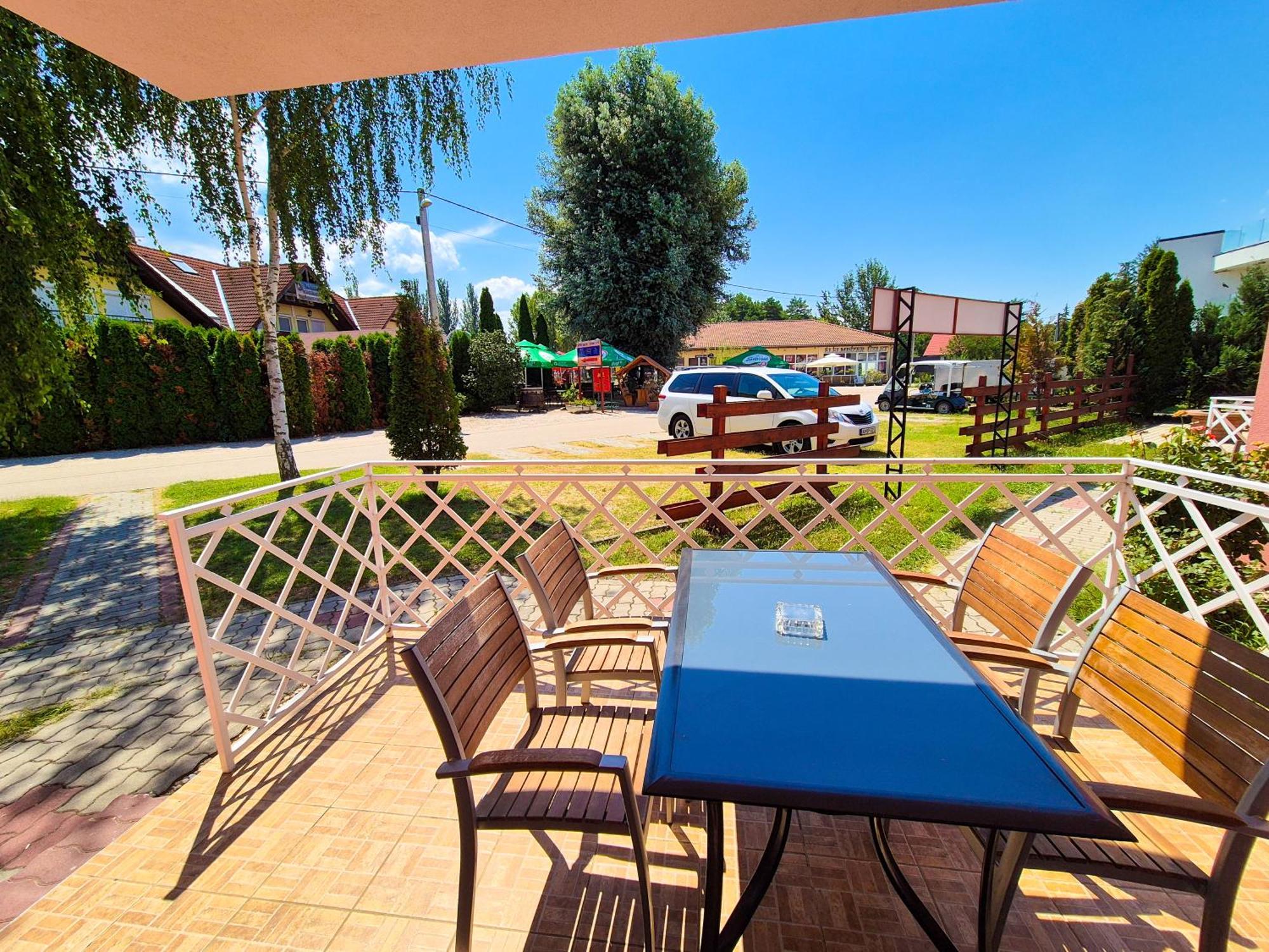 Ildiko Apartmanhaz Zamárdi Exterior foto