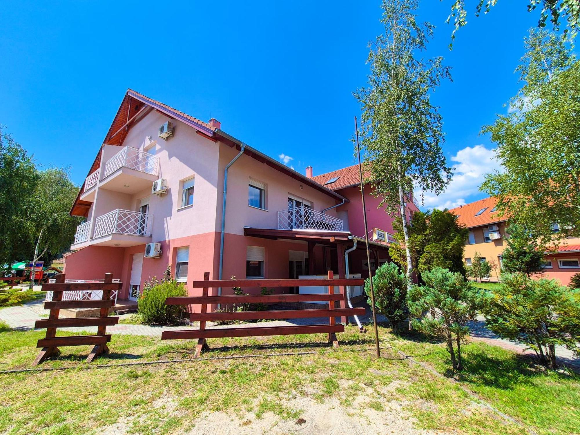 Ildiko Apartmanhaz Zamárdi Exterior foto